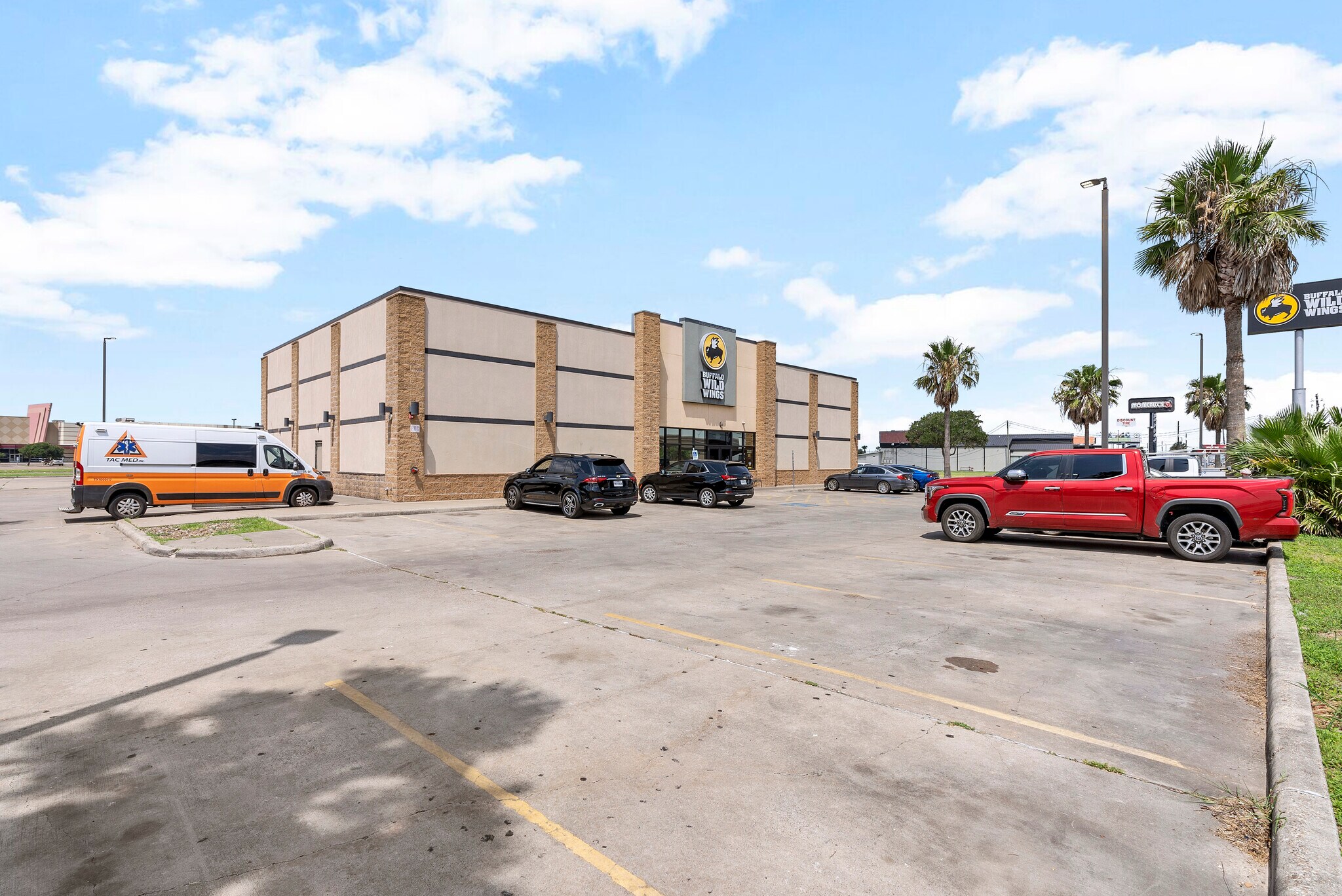 2001 S Padre Island Dr, Corpus Christi, TX 78416 Buffalo Wild Wings