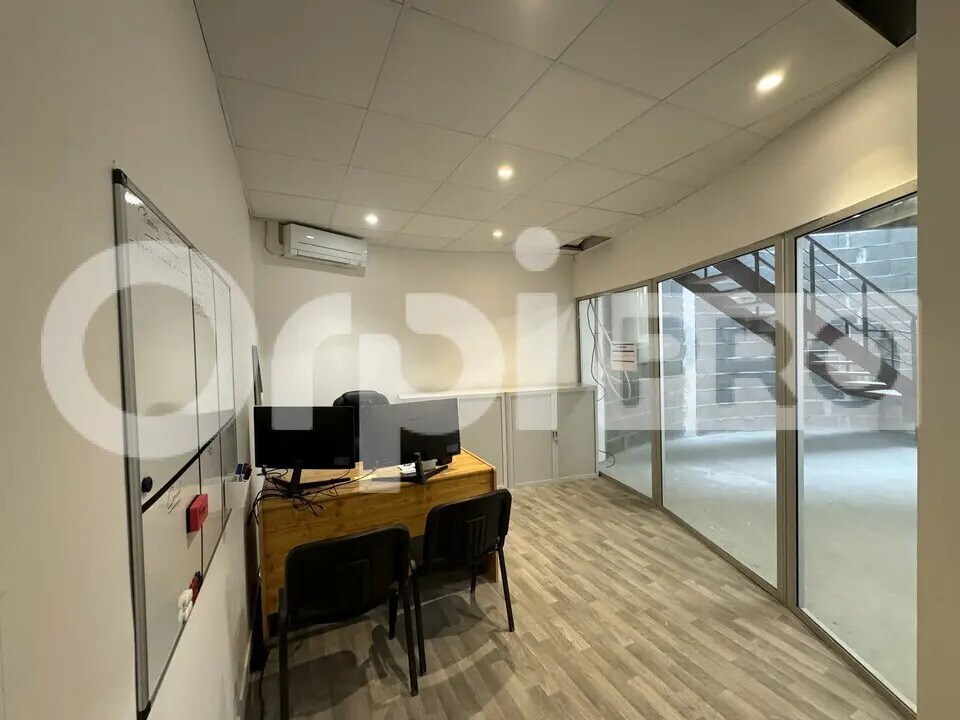 Flex in Limoges for lease Interior Photo- Image 1 of 6