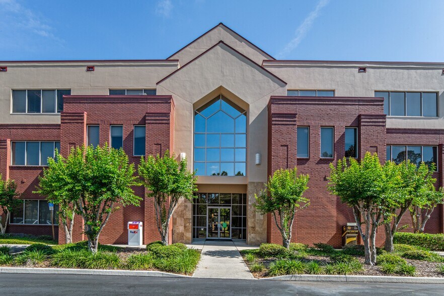 1700 Se 17th St, Ocala, FL for sale - Building Photo - Image 1 of 1