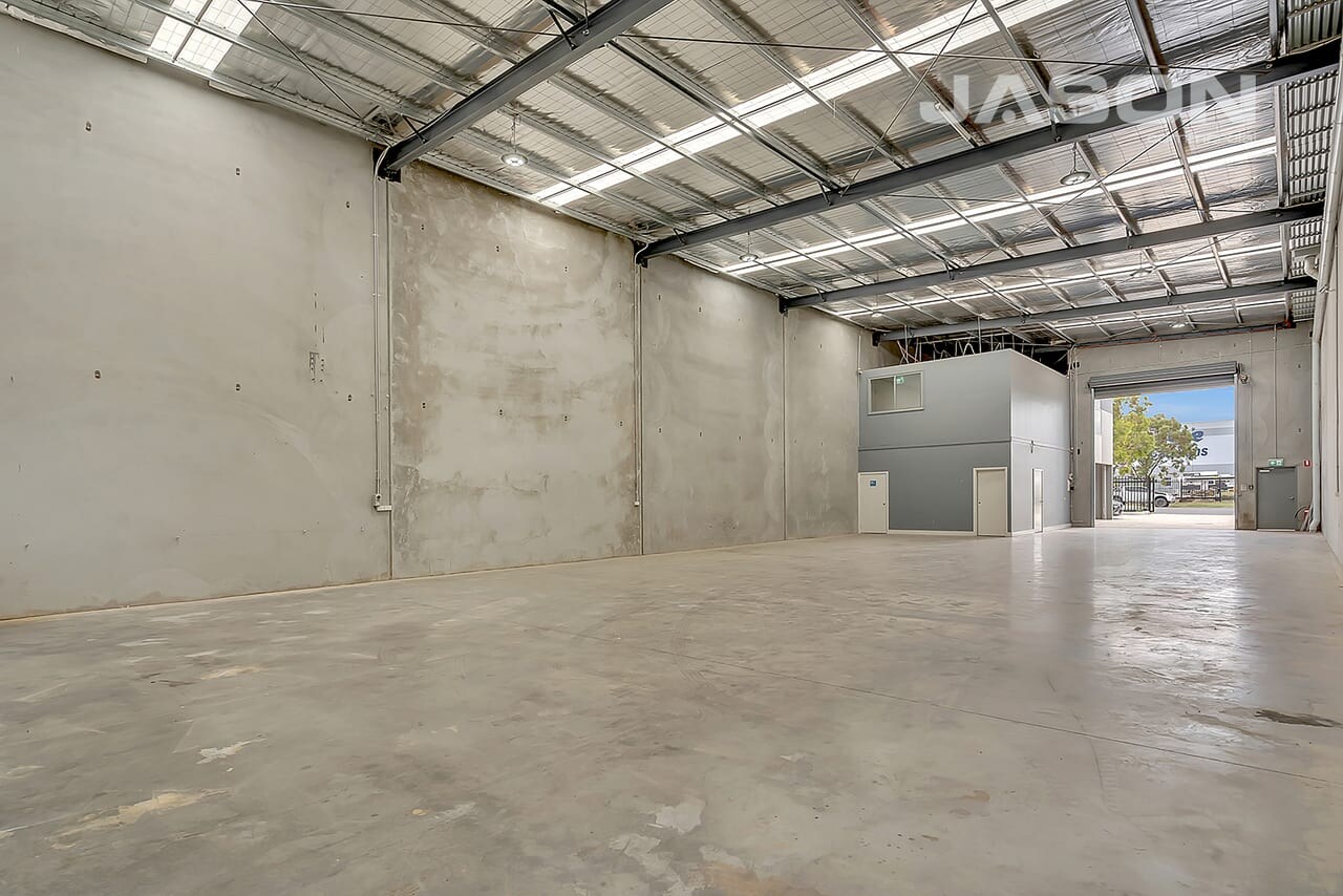 5 Grasslands Avenue, Craigieburn for lease Interior Photo- Image 1 of 10