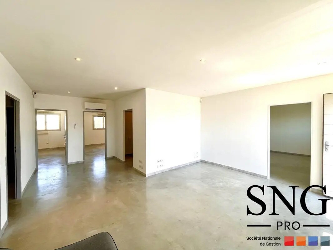 Office in Vedène for sale Interior Photo- Image 1 of 17