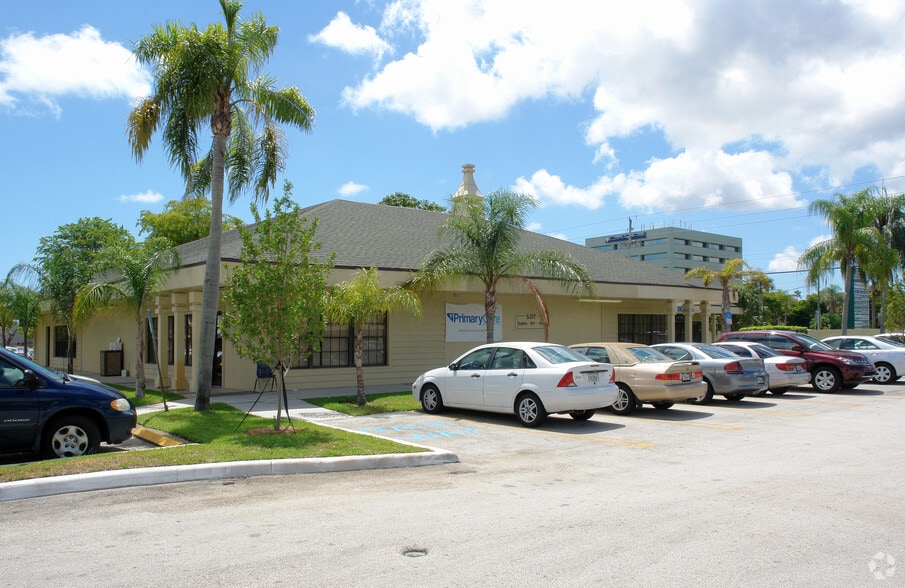 5317 W Atlantic Ave, Delray Beach, FL for lease - Building Photo - Image 2 of 9