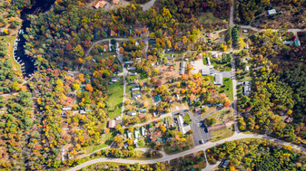 N10120 Parkway Rd, Crivitz WI - Motel