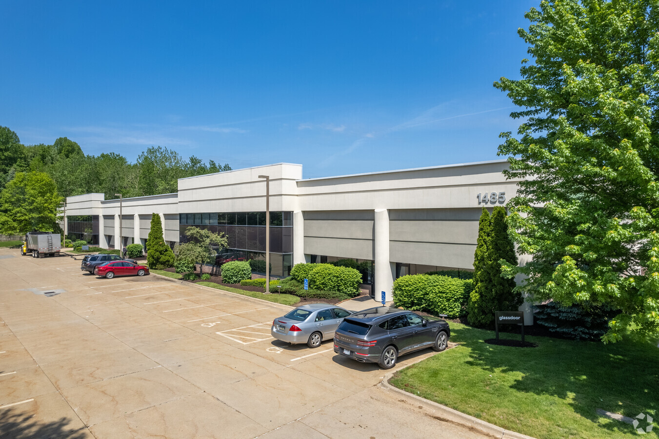 1485 Corporate Woods Pky, Uniontown, OH 44685 | LoopNet