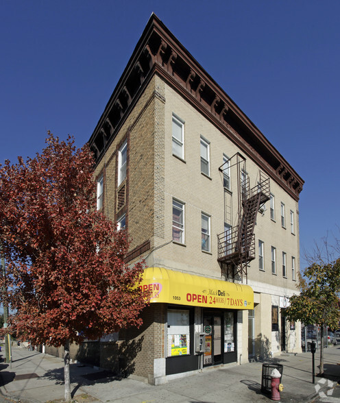 1053-1057 Broadway, Bayonne, NJ for sale - Primary Photo - Image 1 of 1