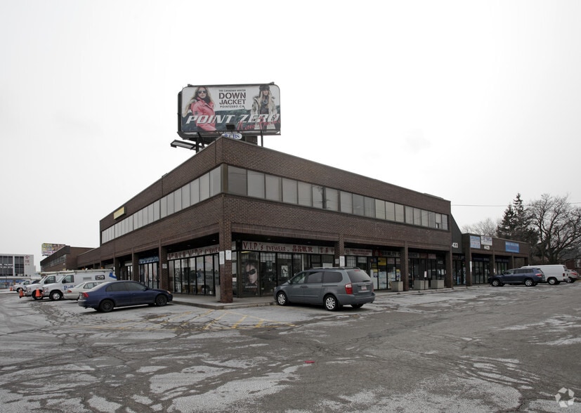 4427-4447 Sheppard Ave, Toronto, ON for lease - Primary Photo - Image 1 of 4