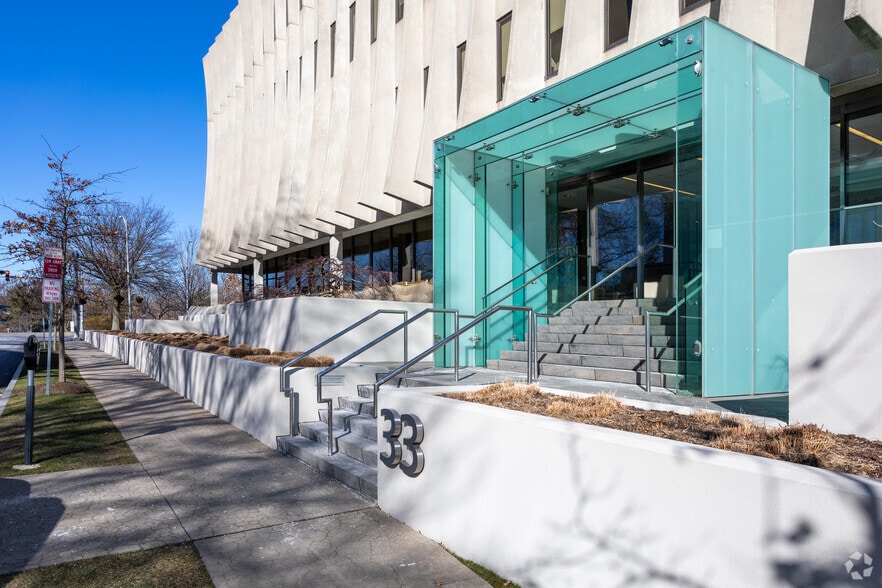 33 Benedict Pl, Greenwich, CT for lease - Building Photo - Image 2 of 9