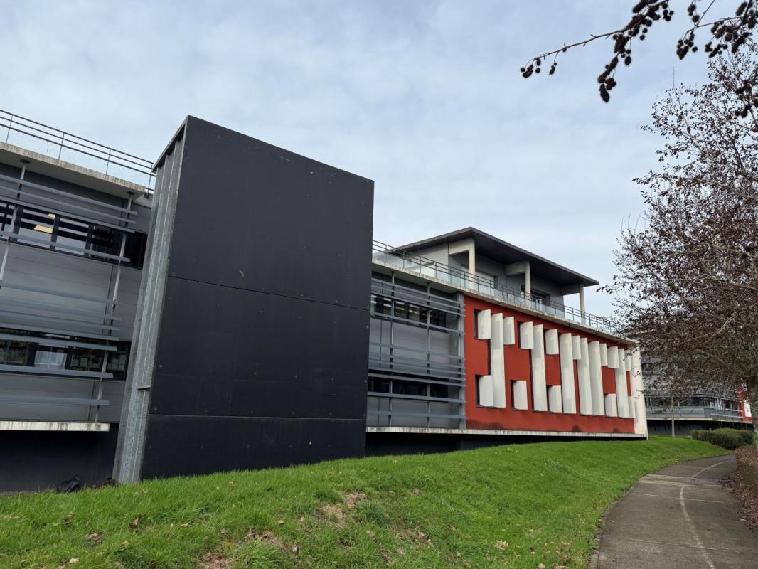 Office in Saint-Herblain for lease Building Photo- Image 1 of 11
