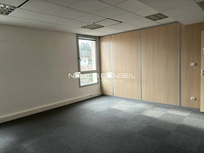 Office in Toulouse for lease - Interior Photo - Image 3 of 5