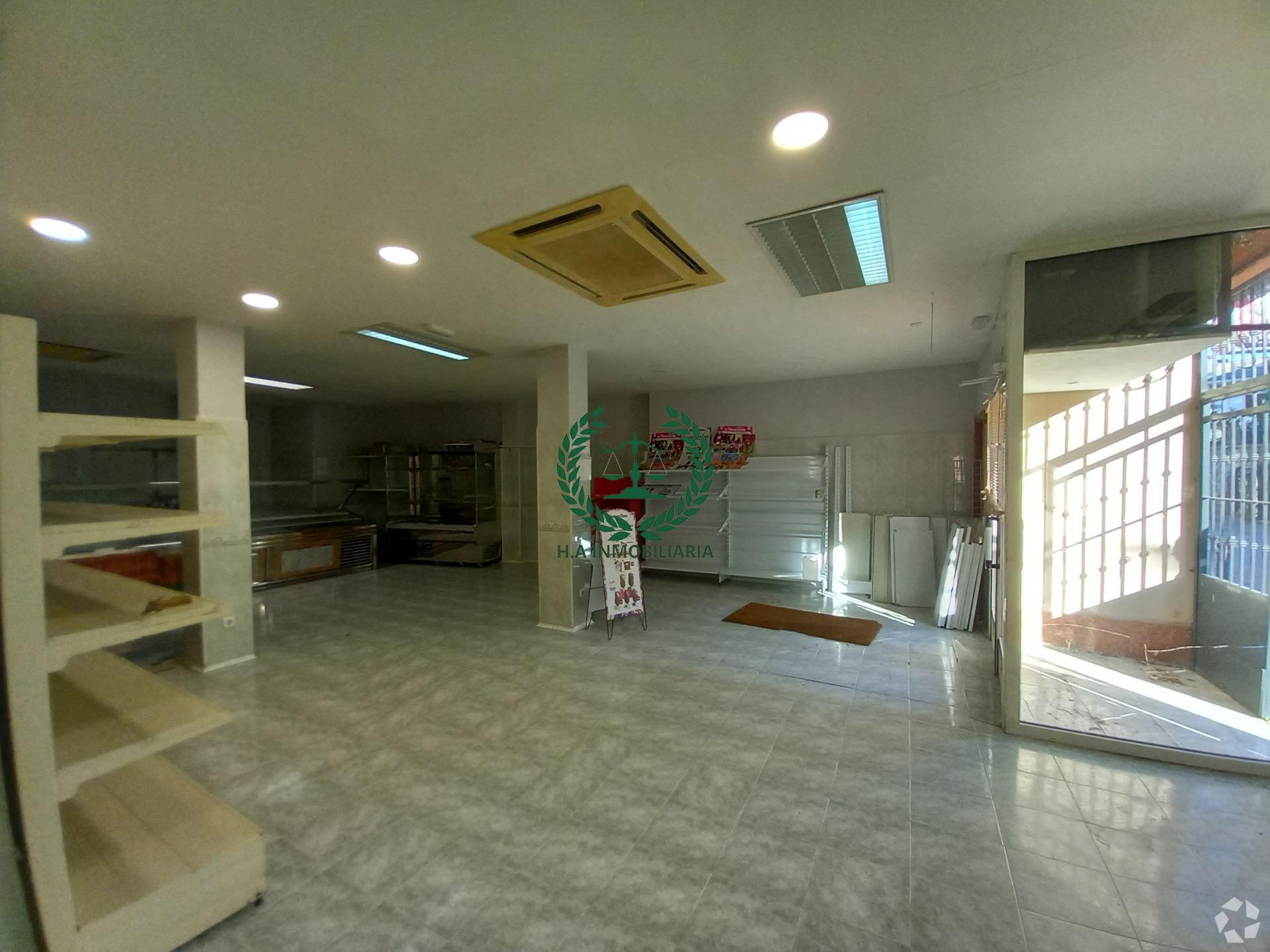 Retail in Pedrezuela, MAD for lease Interior Photo- Image 1 of 14