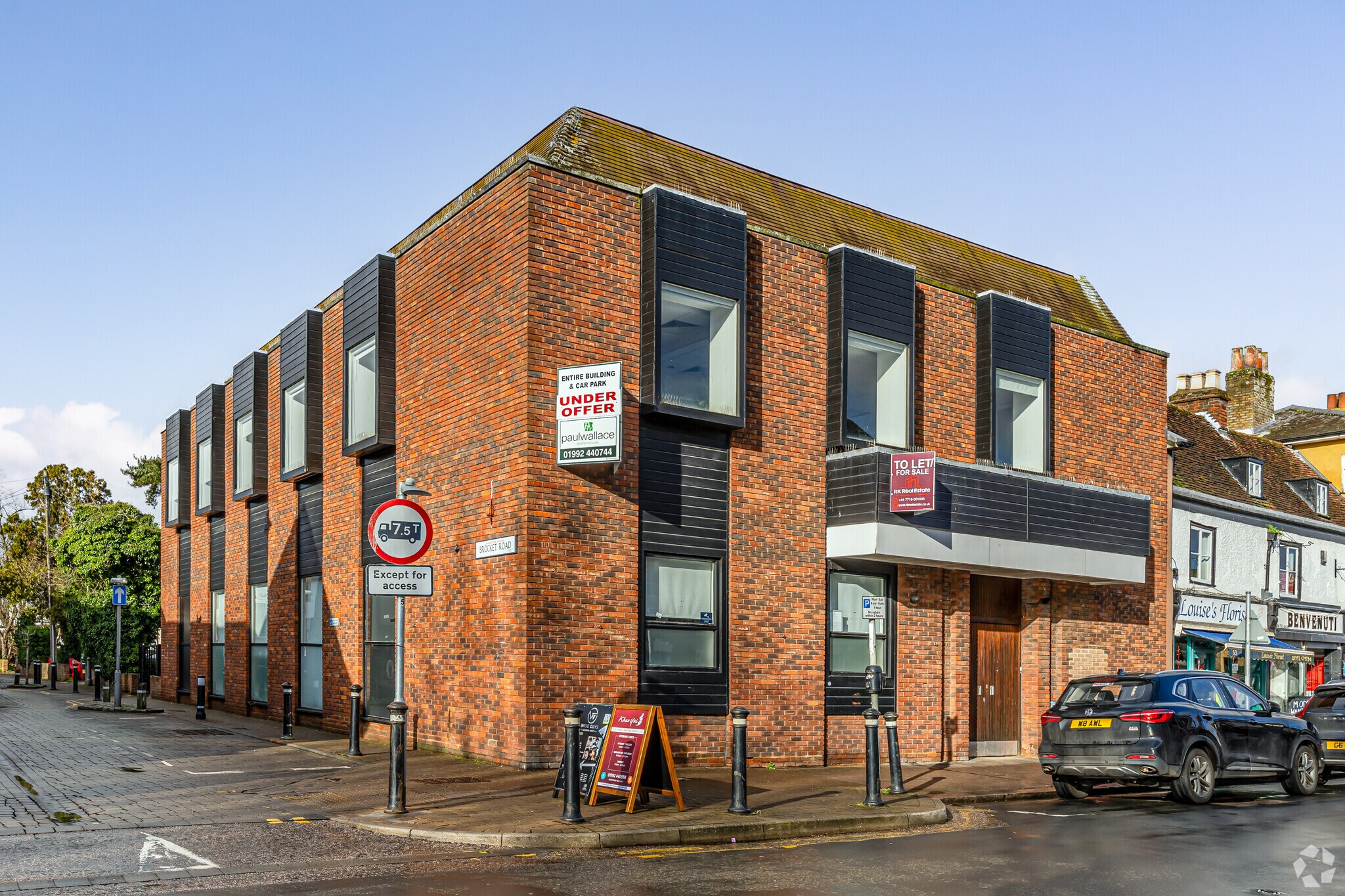 51 High St, Hoddesdon for sale Primary Photo- Image 1 of 1