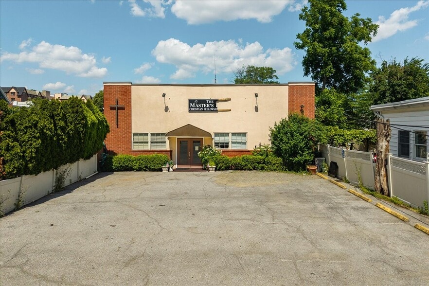 70 Church St, New Rochelle, NY for sale - Building Photo - Image 2 of 18