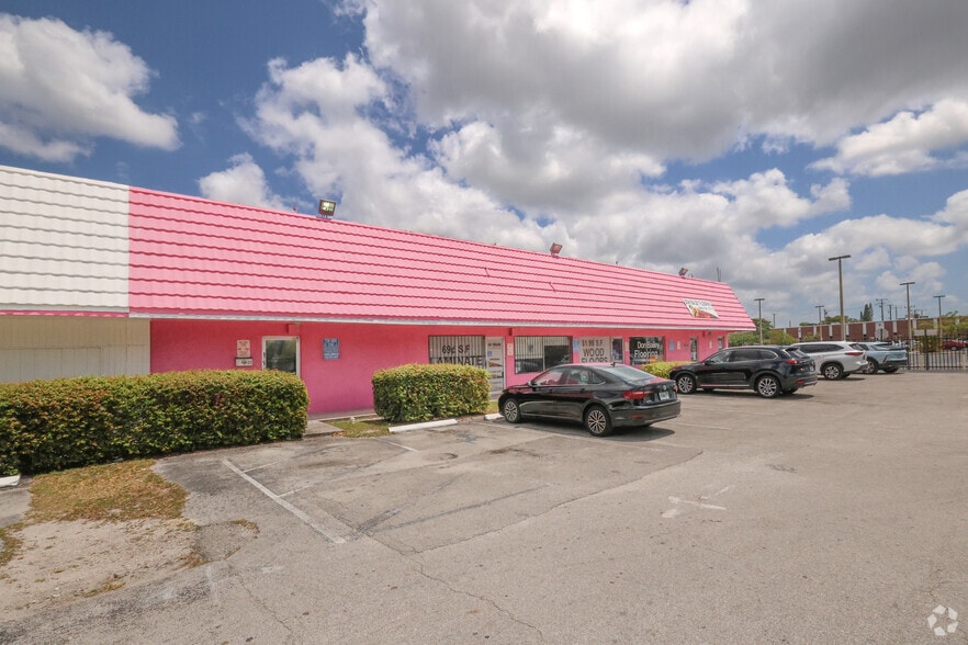 14829-14837 NW 7th Ave, Miami, FL for lease - Primary Photo - Image 1 of 3