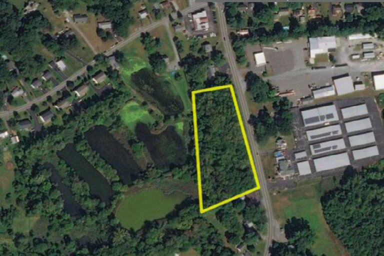 16 Beacon Rd, Glenmont, NY 12077