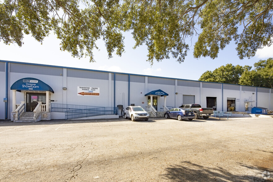 5001-5019 W Rio Vista Ave, Tampa, FL for lease - Building Photo - Image 1 of 5