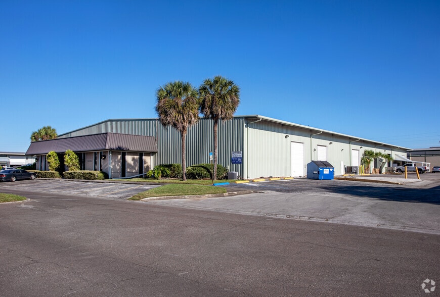 12910 Automobile Blvd, Clearwater, FL for lease - Primary Photo - Image 1 of 15