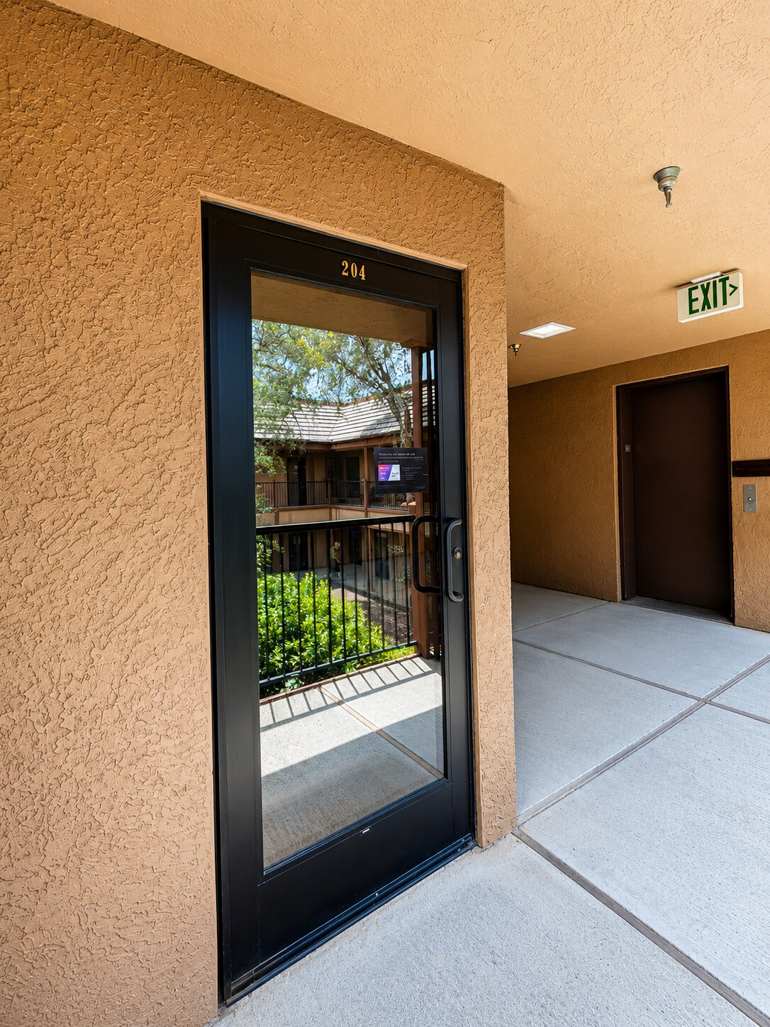 12183 Locksley Ln, Auburn, CA for lease Interior Photo- Image 1 of 11