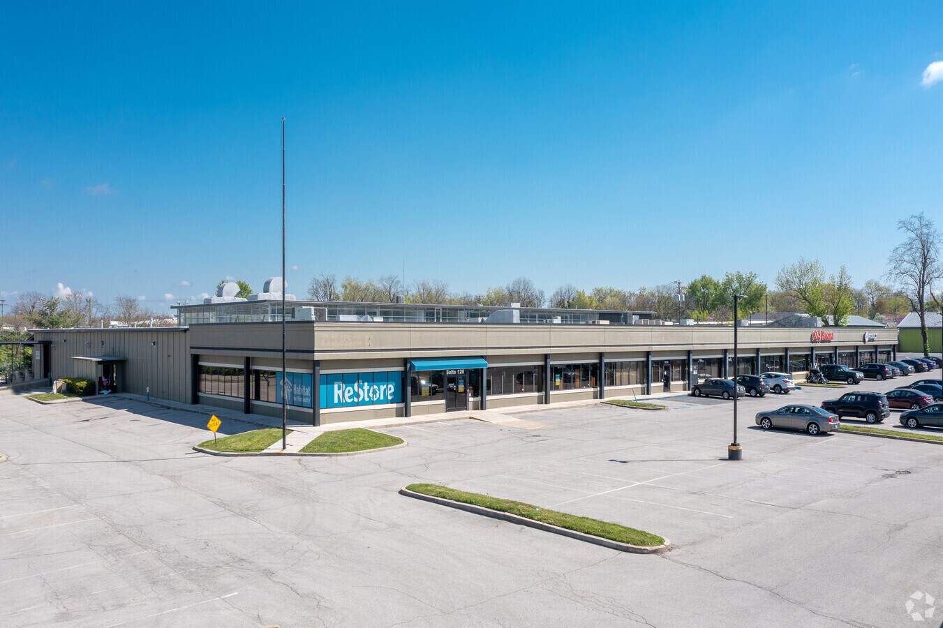 817 Winchester Rd, Lexington, KY 40505