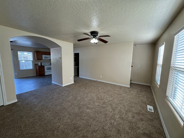 229 Hudson Ave, Nampa, ID for sale - Building Photo - Image 1 of 16