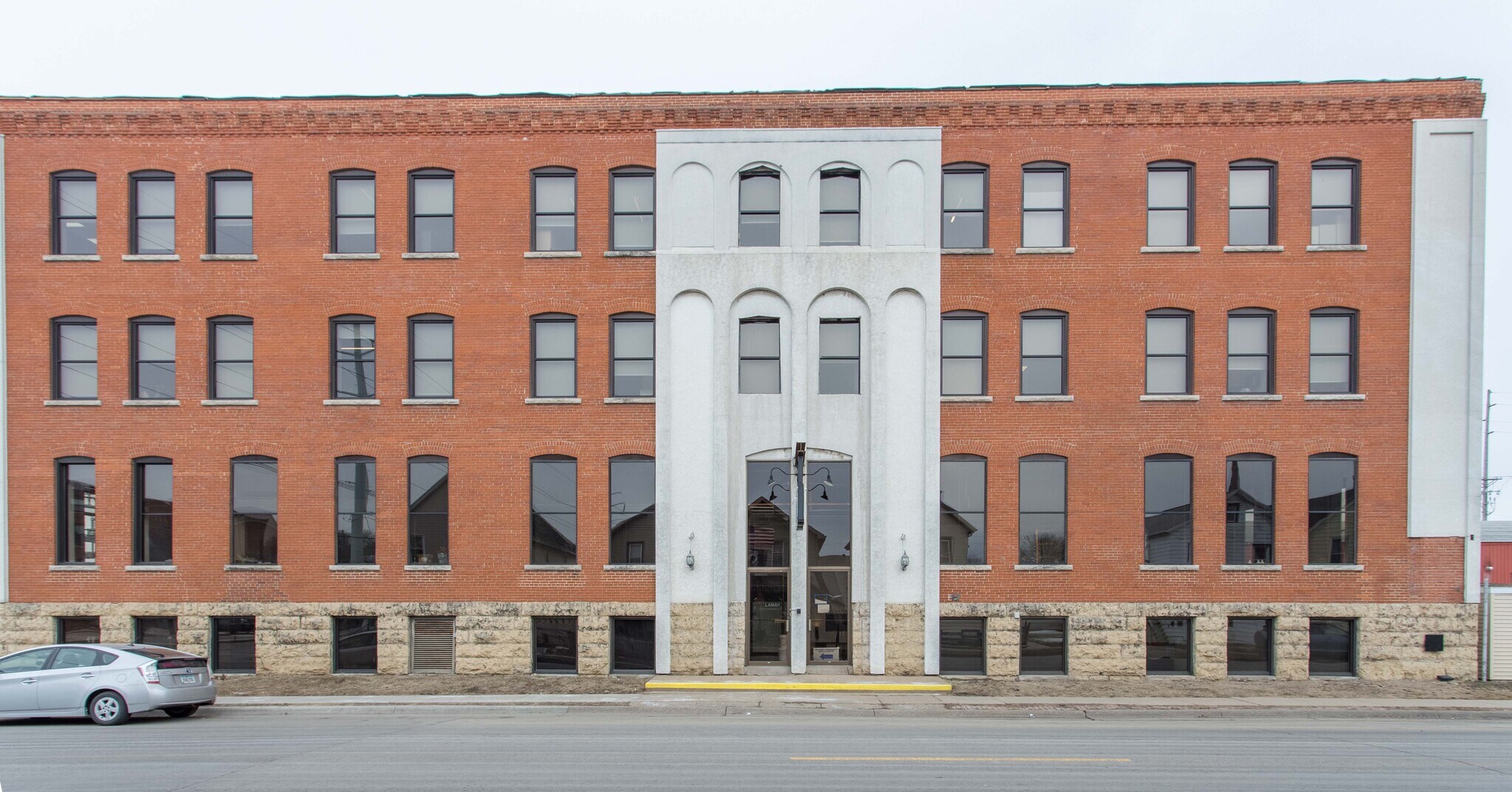 1690 Elm St, Dubuque, IA for sale Primary Photo- Image 1 of 1