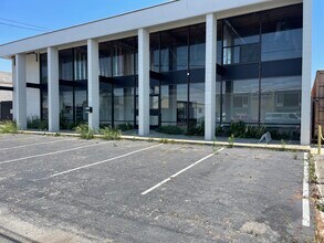 1250 Commercial Ave, Oxnard, CA for lease Building Photo- Image 1 of 10