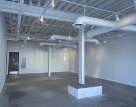 806 E 3rd St, Los Angeles, CA for lease Interior Photo- Image 2 of 5