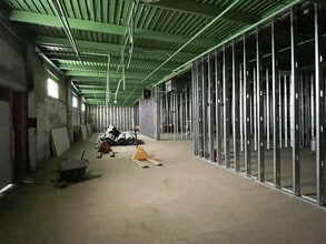 355 W Main St, Newark, OH for lease Building Photo- Image 2 of 11