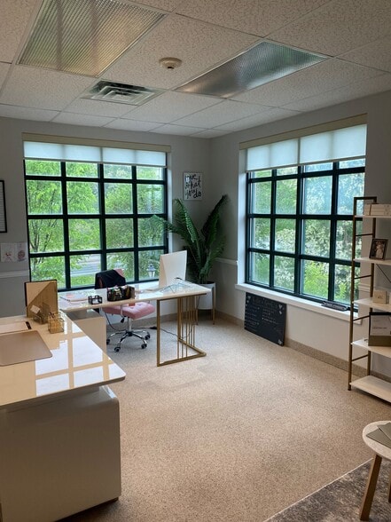 14 Breakneck Hill Rd, Lincoln, RI for lease - Interior Photo - Image 3 of 14