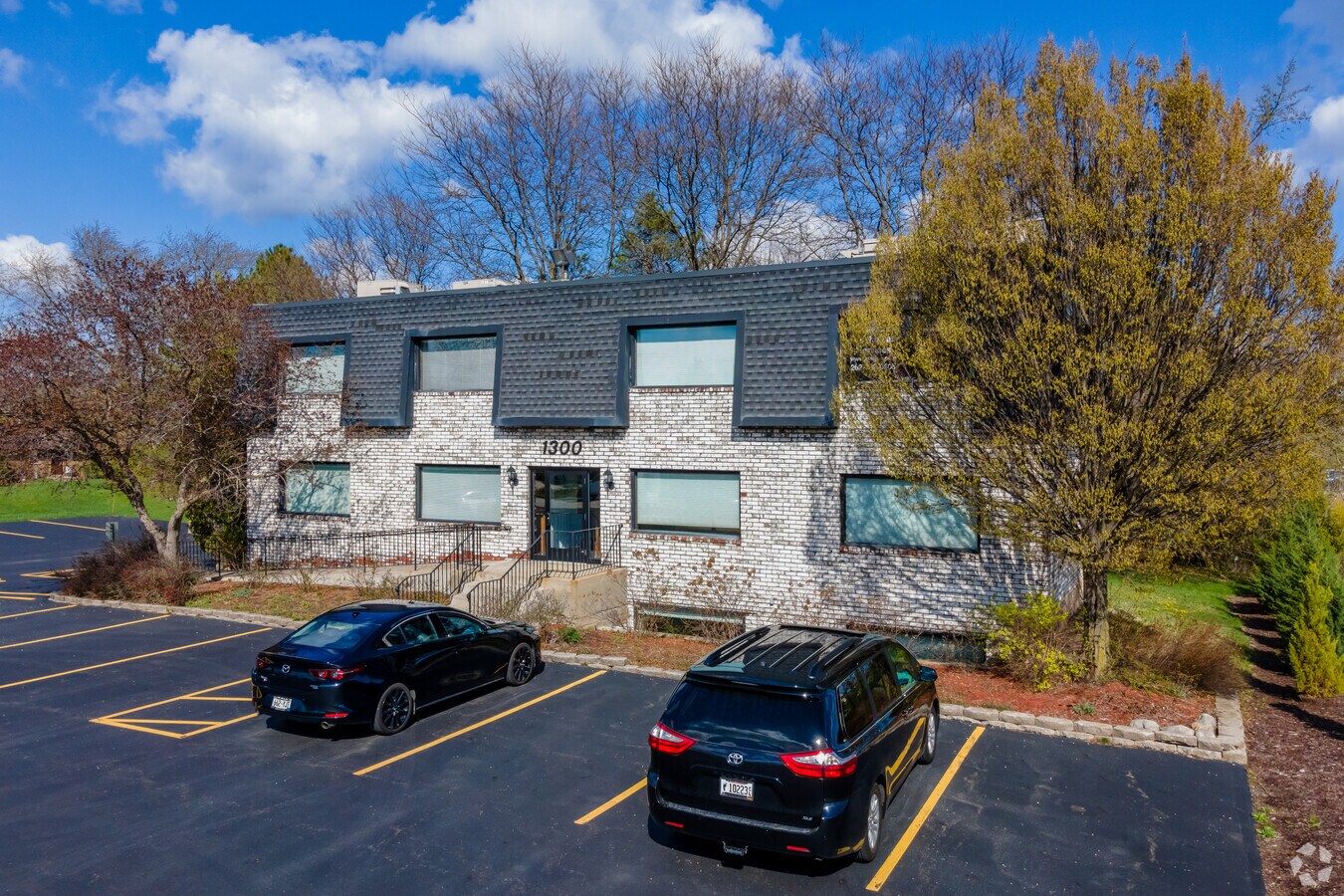 1300 S Calhoun Rd, Brookfield, WI 53005