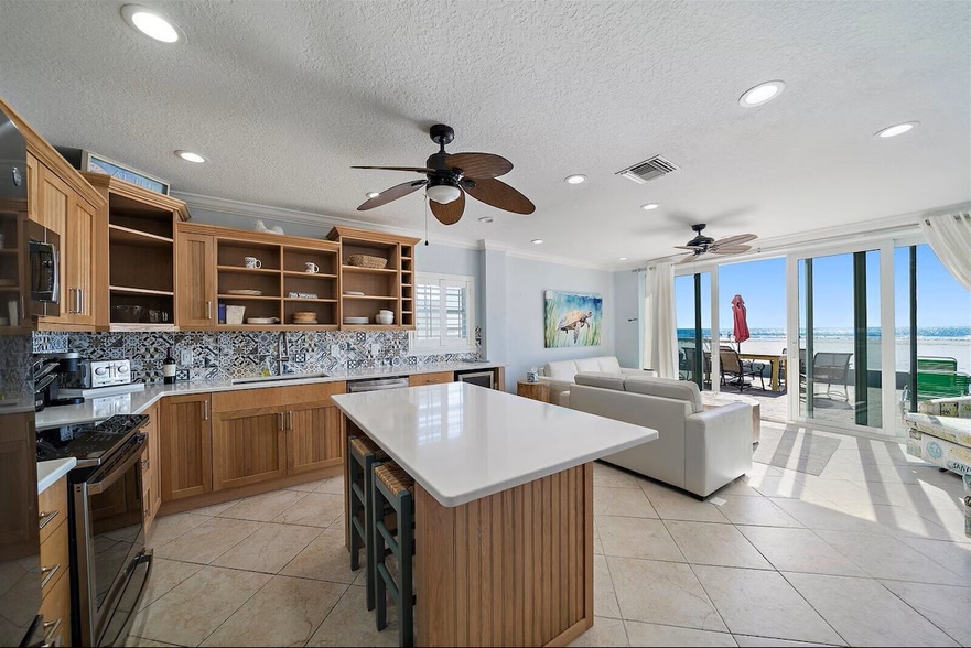 110 Beach Road #1, Siesta Key, FL for sale - Interior Photo - Image 2 of 5