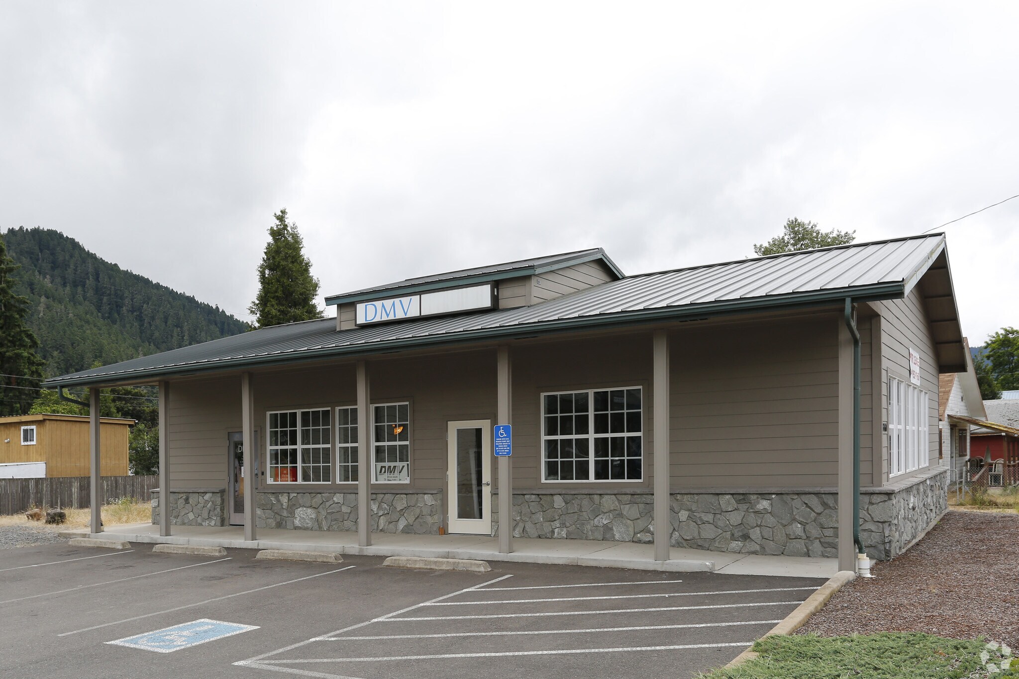 47660 Or-58 Hwy, Oakridge, OR for sale Primary Photo- Image 1 of 1