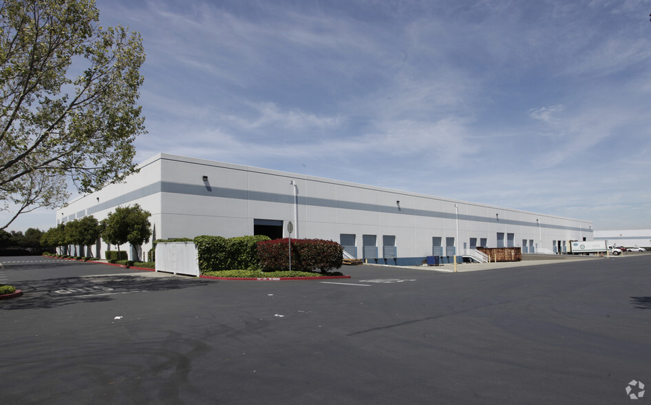 1745-1795 Atlantic St, Union City, CA for lease - Building Photo - Image 3 of 5