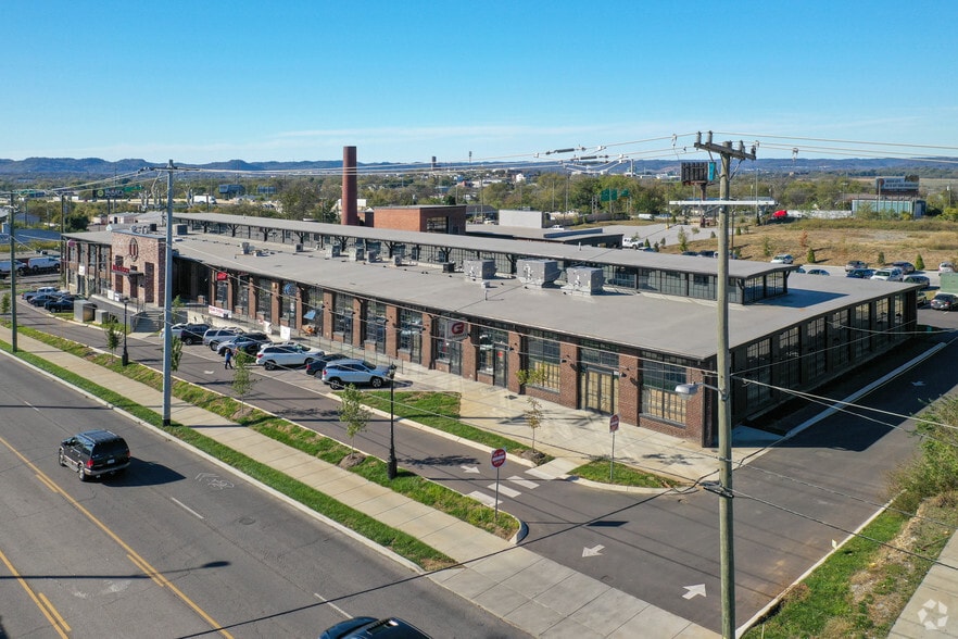 3814 Charlotte Ave, Nashville, TN for lease - Building Photo - Image 3 of 5