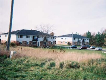 4620-4630 Hwy 33, West Bend, WI for sale - Primary Photo - Image 1 of 1