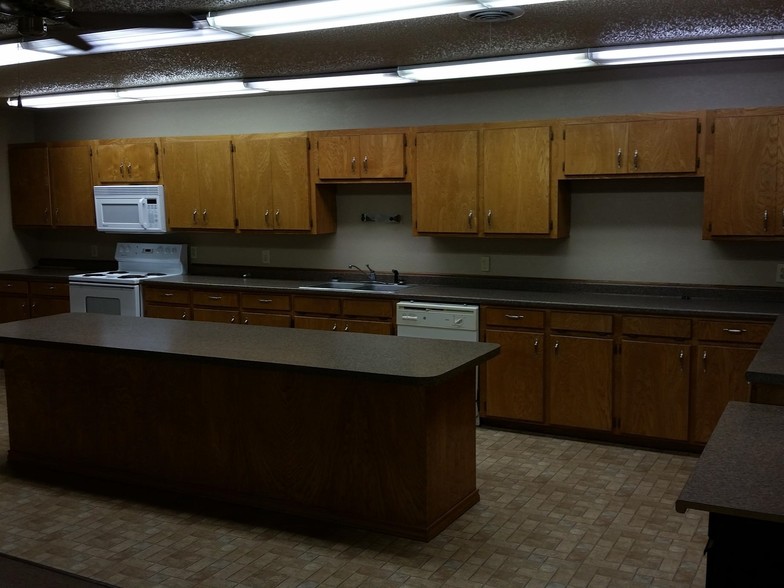 305 W 1st St, Justin, TX for lease - Interior Photo - Image 3 of 8