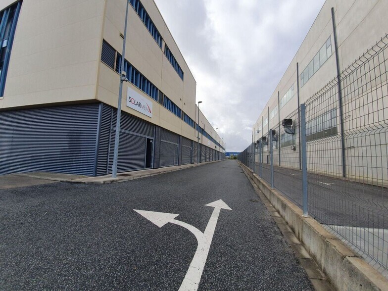 Office in La Rinconada for lease - Building Photo - Image 1 of 10