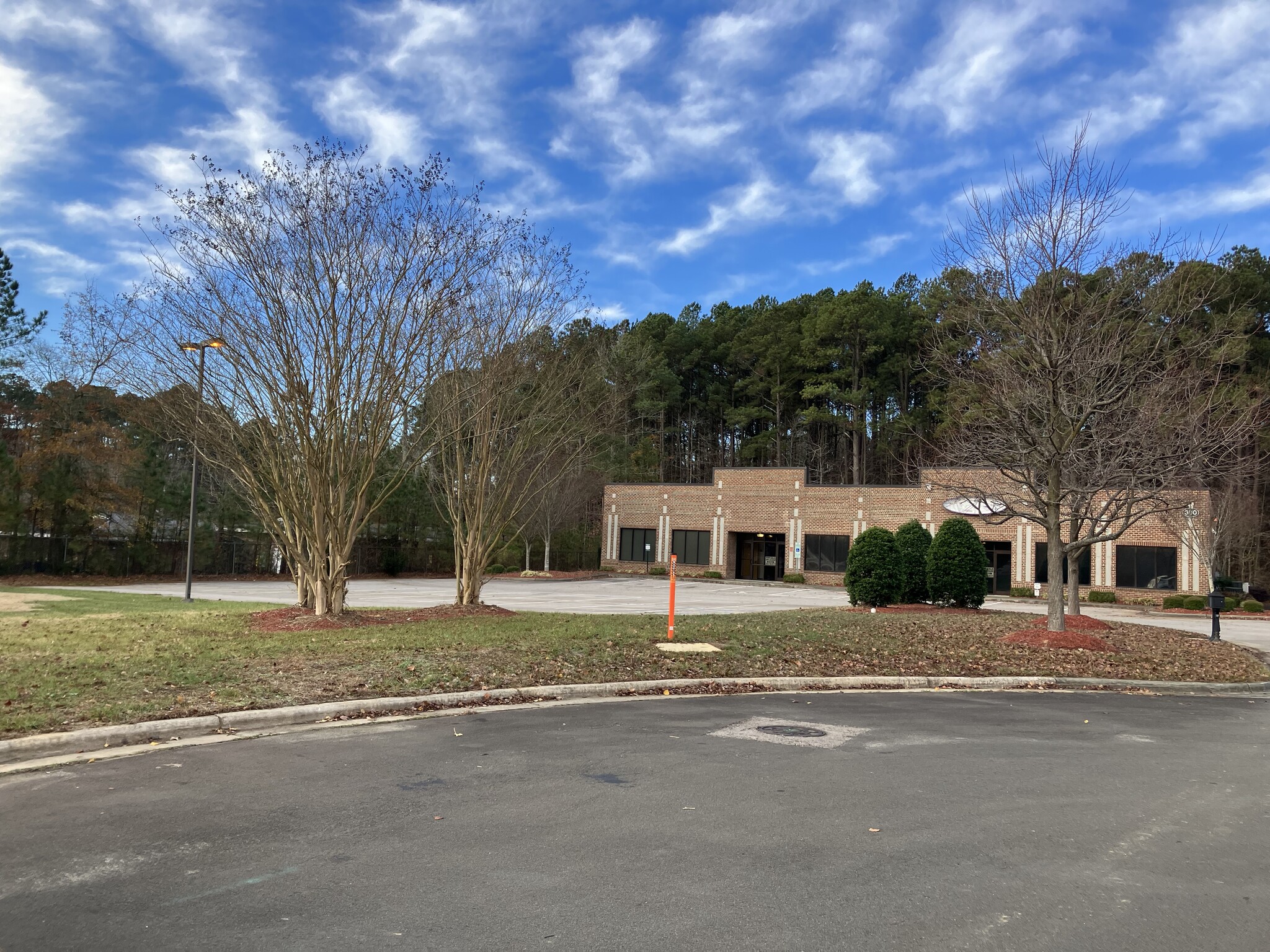 300 Parkview Dr, Henderson, NC for sale Building Photo- Image 1 of 1