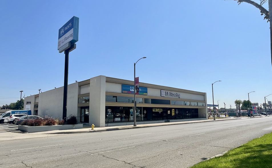 5830-5832 Lakewood Blvd, Lakewood, CA for lease - Building Photo - Image 1 of 12