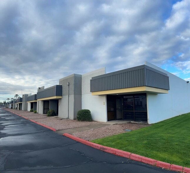 325 S Westwood St, Mesa, AZ for lease - Building Photo - Image 2 of 6