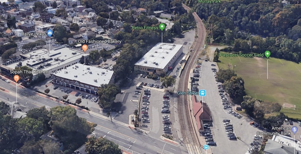 4 Cedar Swamp Rd, Glen Cove, NY for sale - Building Photo - Image 1 of 1