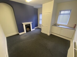 24-27 St Catherines Rd, Grantham for lease Interior Photo- Image 2 of 4