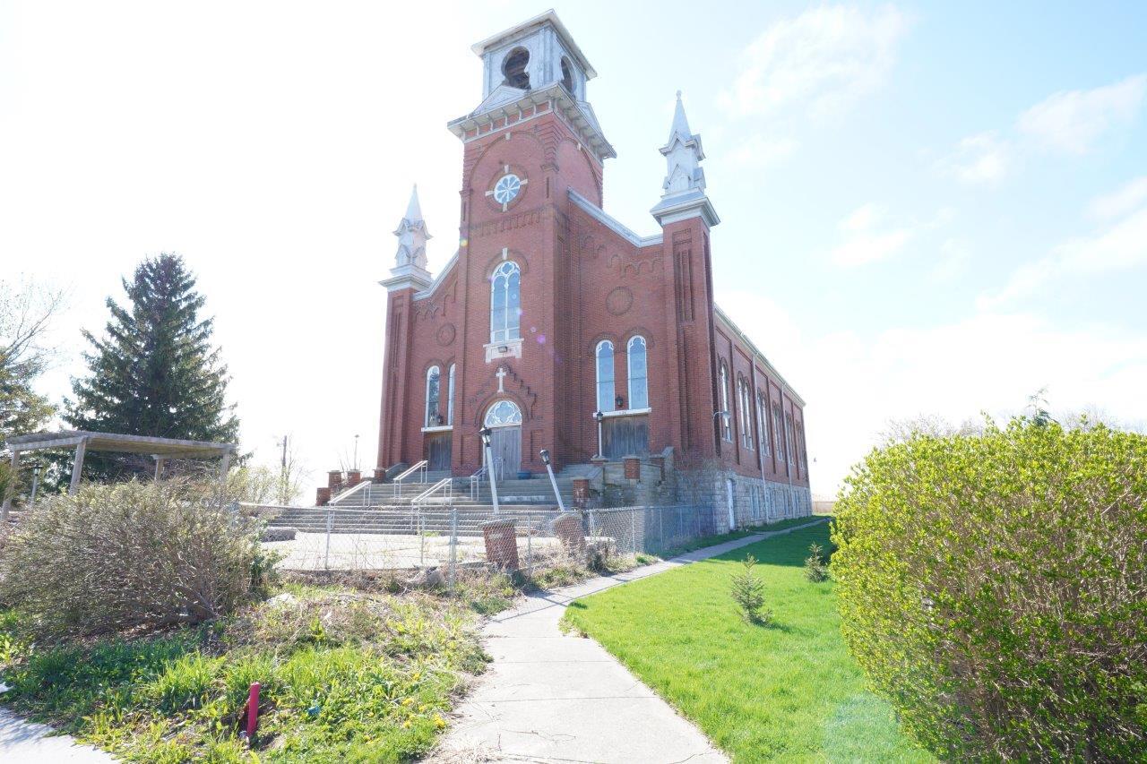 7119 Tecumseh Rd, Lakeshore, ON for sale Primary Photo- Image 1 of 1