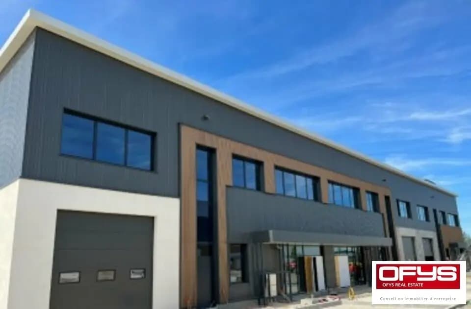 Flex in Saint-Priest for lease Building Photo- Image 1 of 9