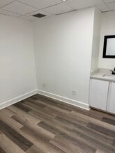 1527 S Orange Ave, Orlando, FL for lease Interior Photo- Image 2 of 6
