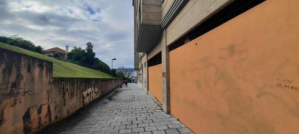Retail in Vigo, Pontevedra for sale - Building Photo - Image 1 of 19