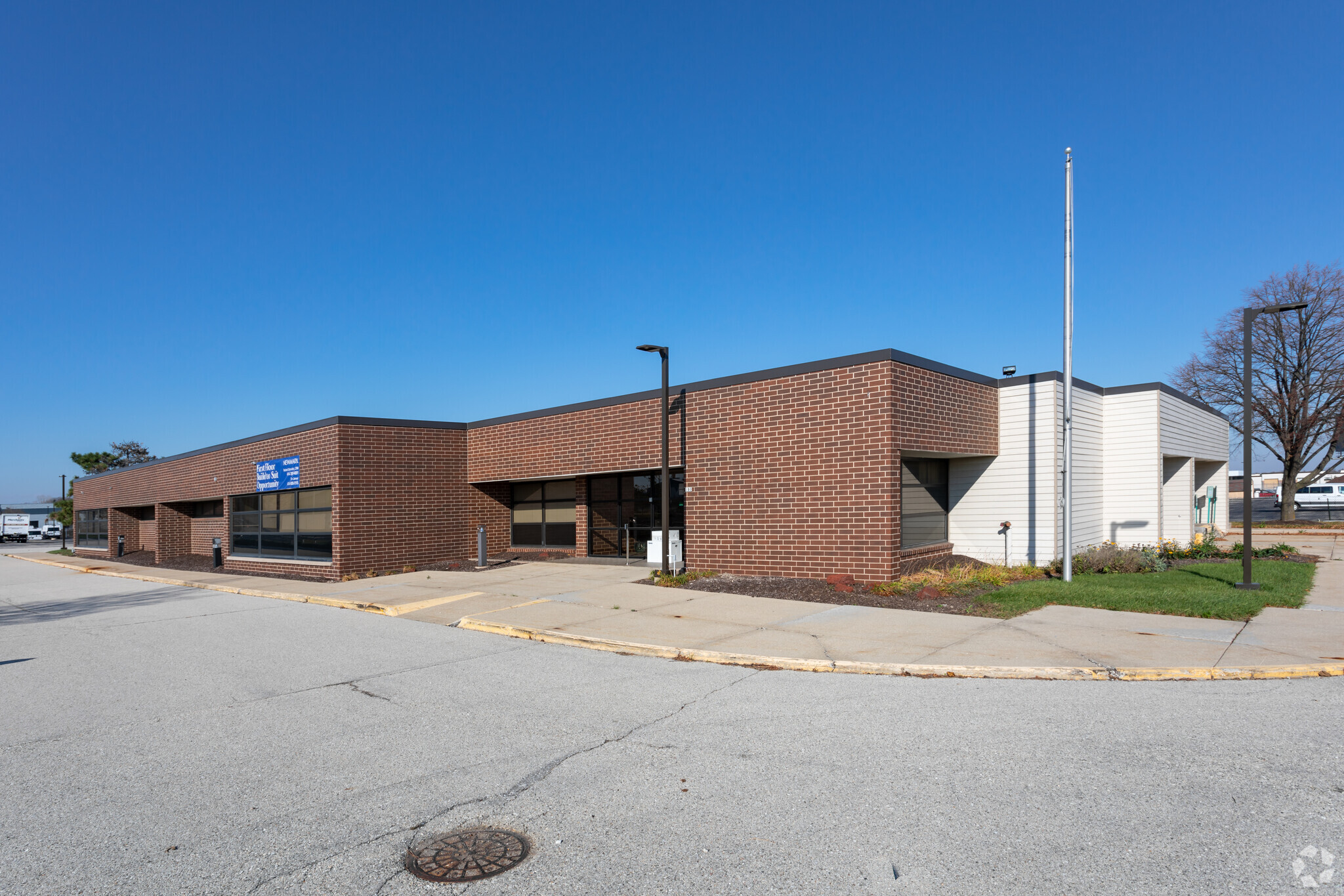 180 W Grange Ave, Milwaukee, WI for sale Primary Photo- Image 1 of 8