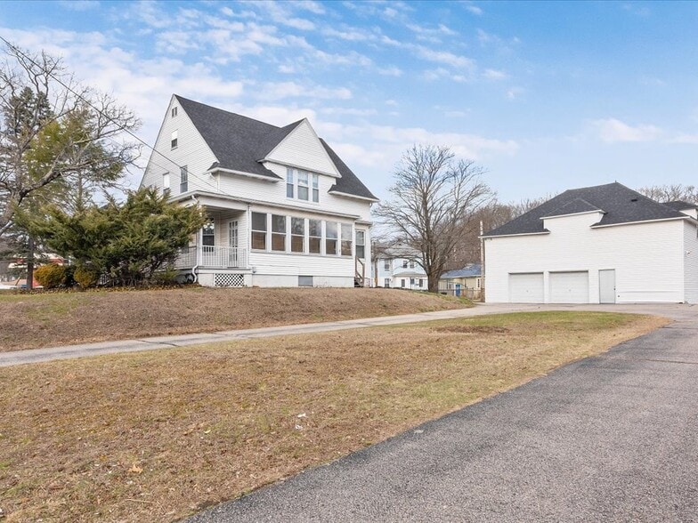 871-873 Harris Ave, Woonsocket, RI for sale - Building Photo - Image 3 of 32