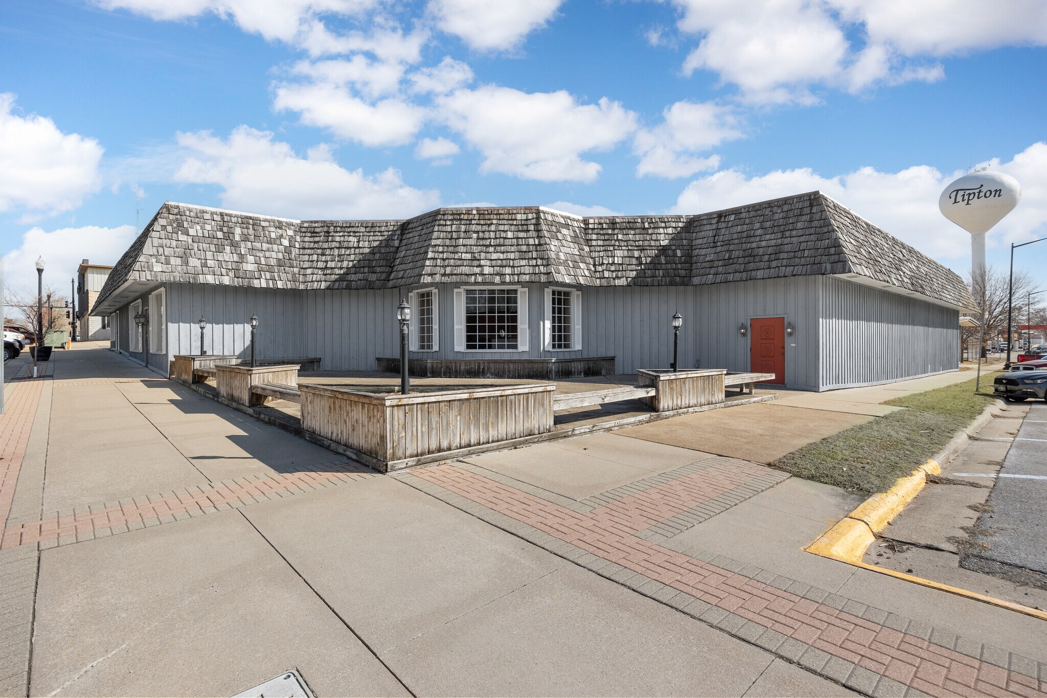 121 W 5th St, Tipton, IA for sale Primary Photo- Image 1 of 1