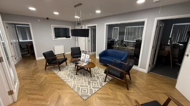 24-25 Midfield Dr, Kirkcaldy for lease Interior Photo- Image 2 of 4