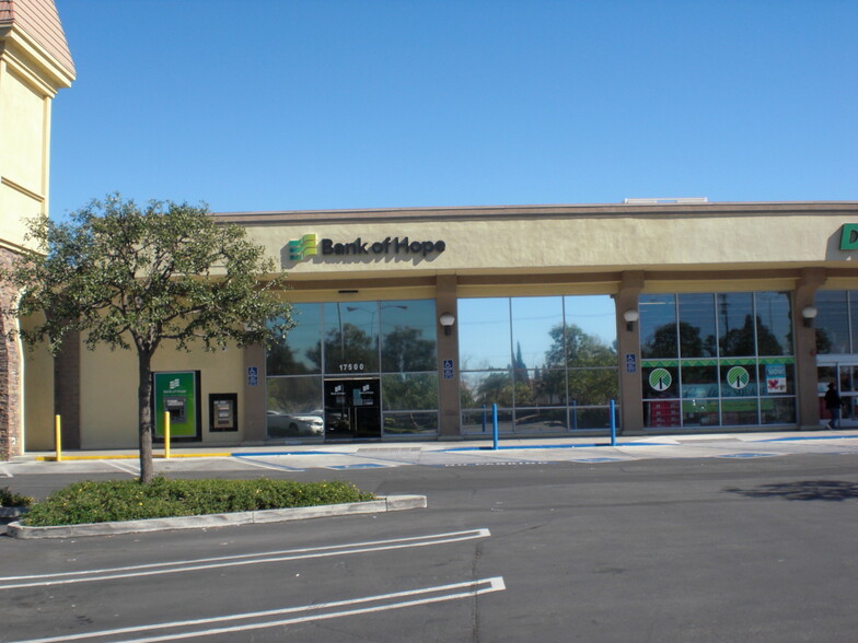 17510 Carmenita Rd, Cerritos, CA for lease - Building Photo - Image 2 of 9